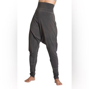 Ripple Yoga Wear Stonewash Harem Pants in Dark Grey, Sz M